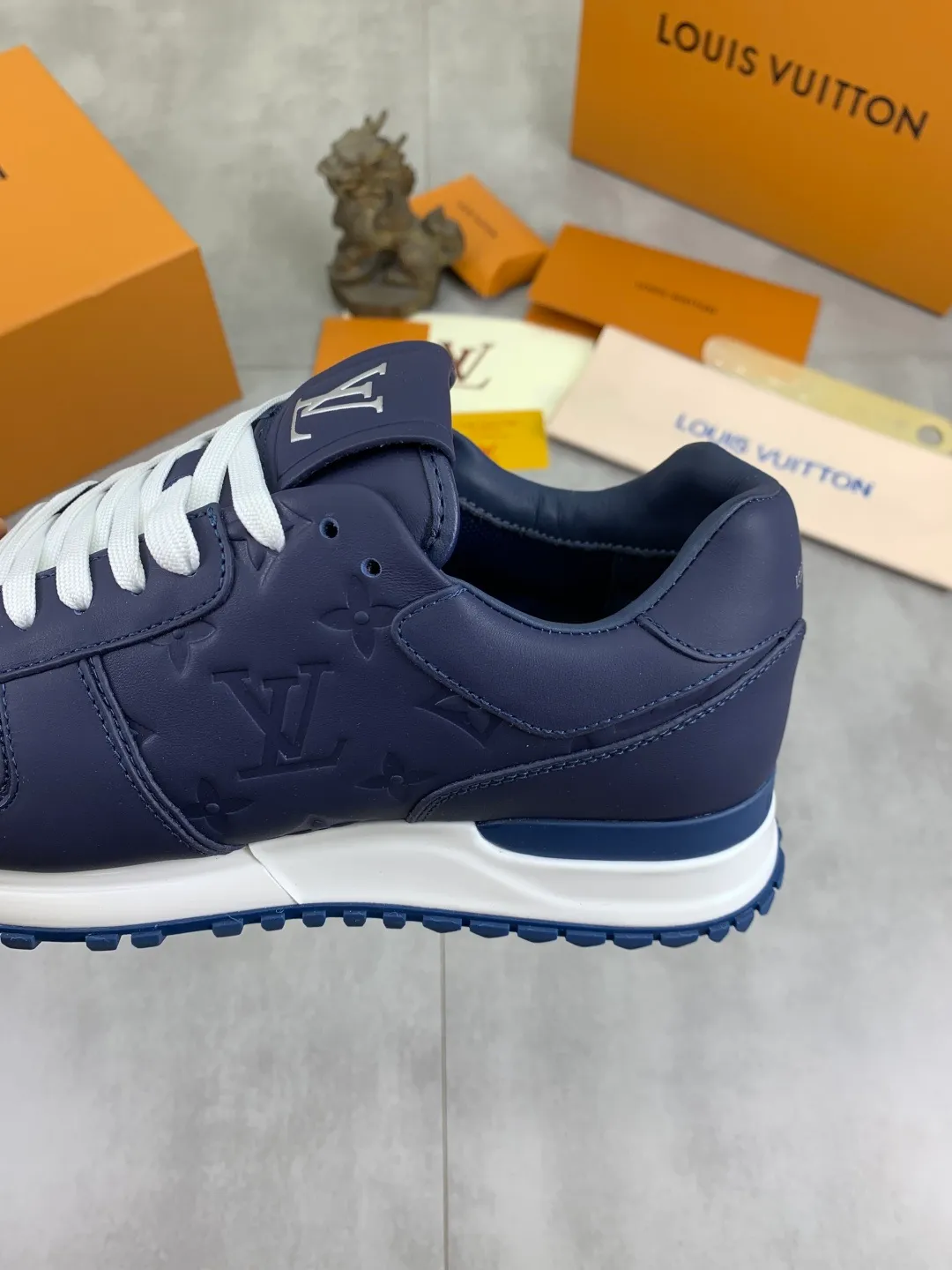 Men's men's shoes 💰P680 new style 💶[LOUIS VUITTON] (original order) new style 🍀LV Louis Vuitton * - top version of LV classic trendy shoes! Made of imported original cowhide and water-dyed cowhide lining. The latest original wear-resistant rubber combination outsole! High quality products! Multiple colors available, code number: 38-44 (45 46 customized)
